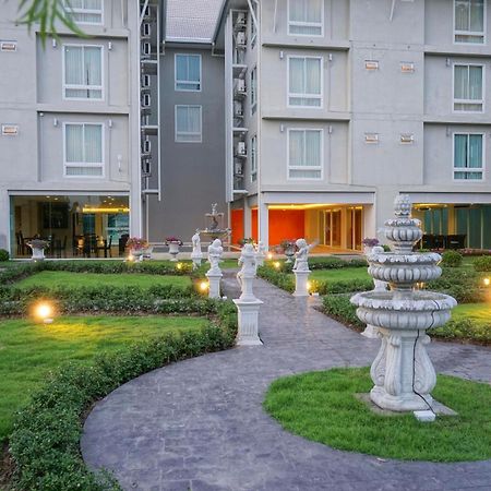 Nantra Chiangmai Riverfront Hotel Chiang Mai Extérieur photo
