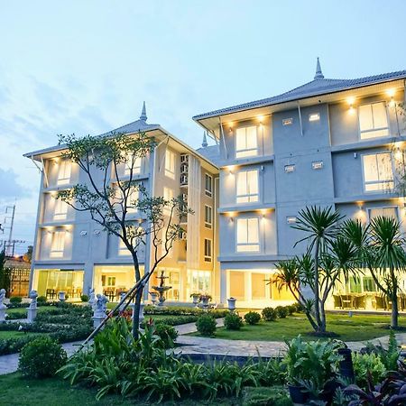 Nantra Chiangmai Riverfront Hotel Chiang Mai Extérieur photo