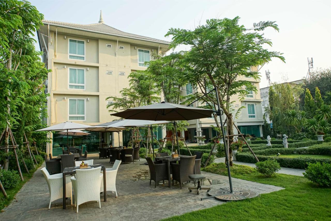Nantra Chiangmai Riverfront Hotel Chiang Mai Extérieur photo